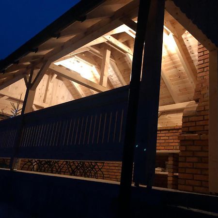 مبيت وإفطار بايلي توشناد Casa Karola Haz المظهر الخارجي الصورة